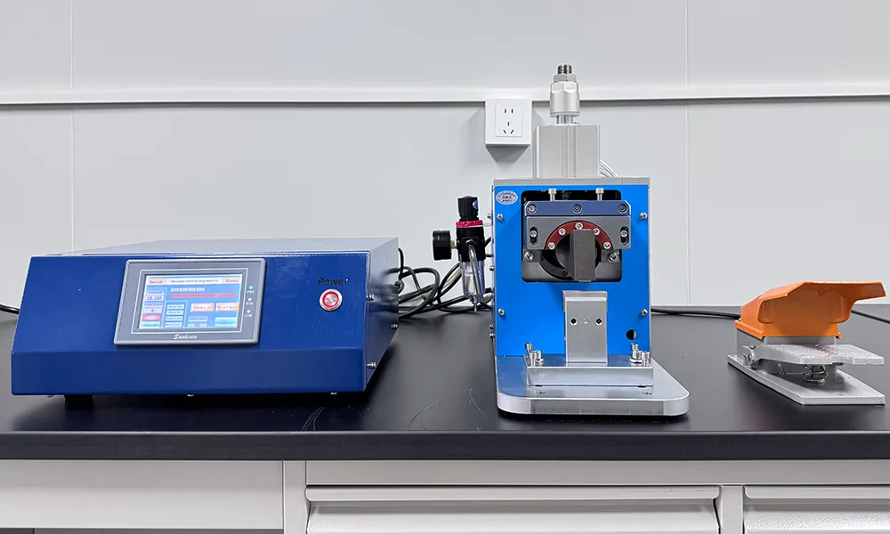 TOB-20K-4000W 20kHz High-Power Ultrasonic Metal Welding Machine for Battery Tab and Multi-Layer Foil Welding TOB-20K-4000W 20kHz High-Power Ultrasonic Metal Welding Machine for Battery Tab and Multi-Layer Foil Welding