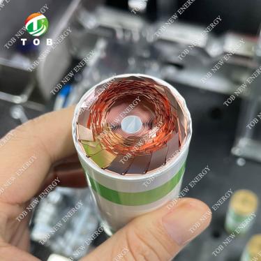 Máquina de enrolamento de baterias