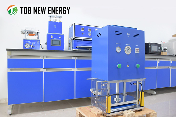 Teste de equipamentos de laboratório de bateria personalizada TOB nova energia antes da entrega
